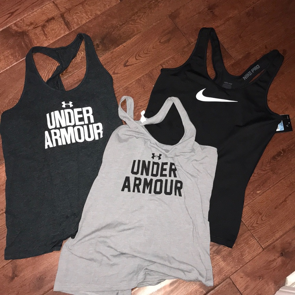 3 workout shirts Under Armour / Nike
